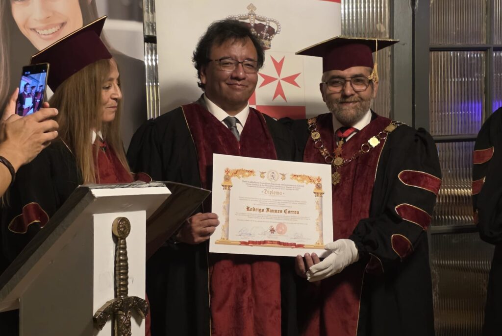 La Orden Católica de los Humildes Caballeros y Damas de Cristo distingue al Dr. Rodrigo Faunes Correa La Orden Católica de los Humildes Caballeros y Damas de Cristo distingue al Dr. Rodrigo Faunes Correa